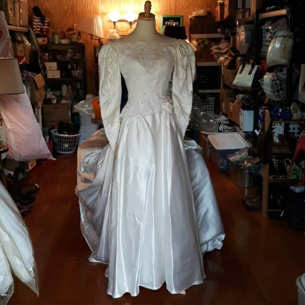 New vintage 1980s House of Bianchi wedding dress